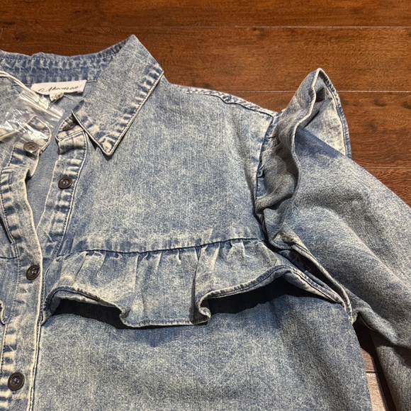 Acid Wash Denim Ruffle Button-Up Shirt - Picture 3 of 7